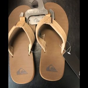 Men’s Quiksilver sandals- new with tags!